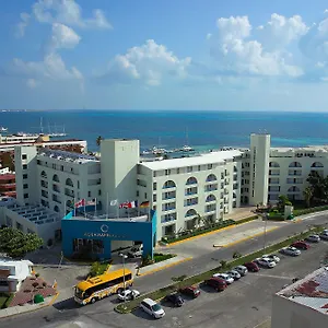 https://aquamarina-beach-hotel.quintano-roohotels.com